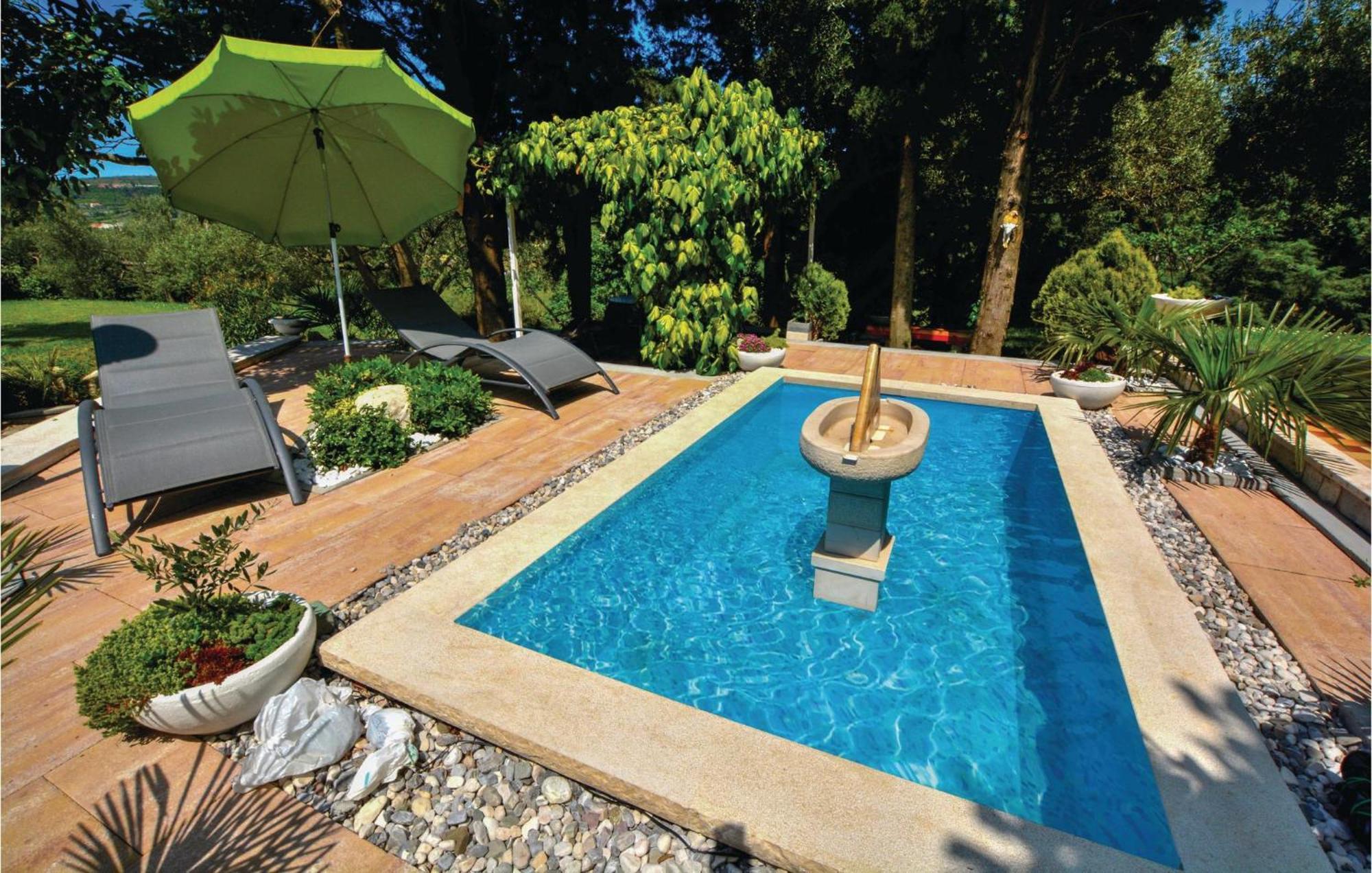 2 Bedroom Awesome Apartment In Portorož Dış mekan fotoğraf